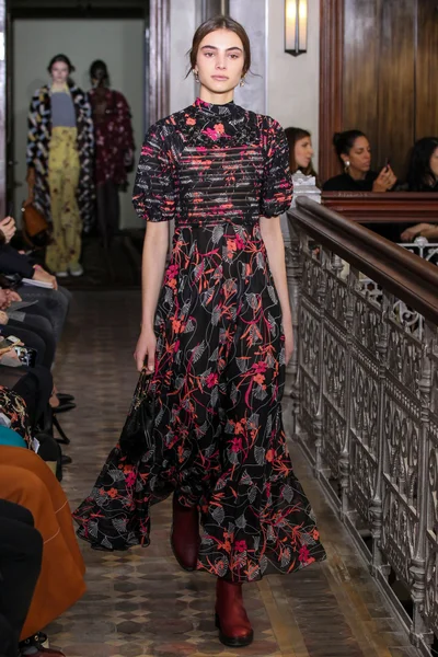 Look 29